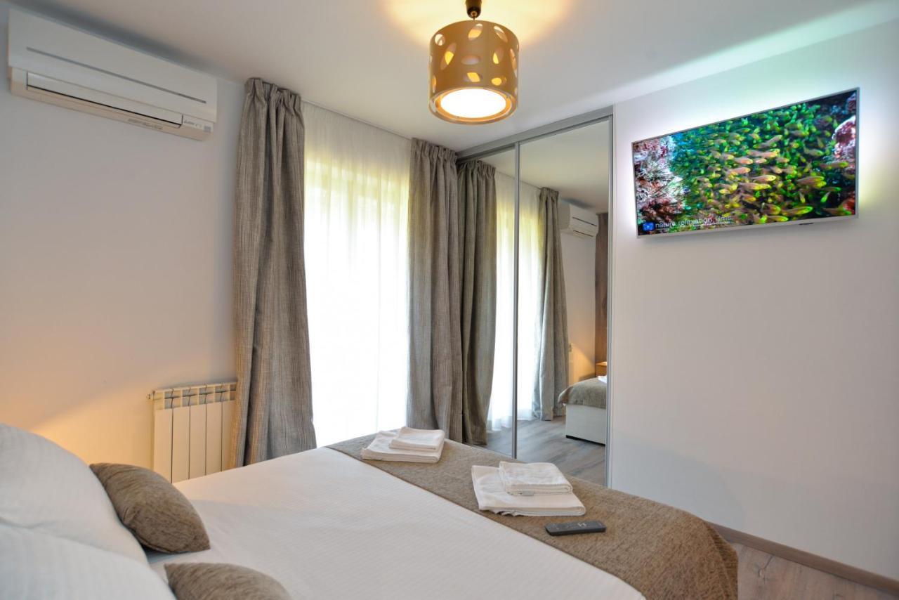 Elvis 1299 Apartment Vrsar