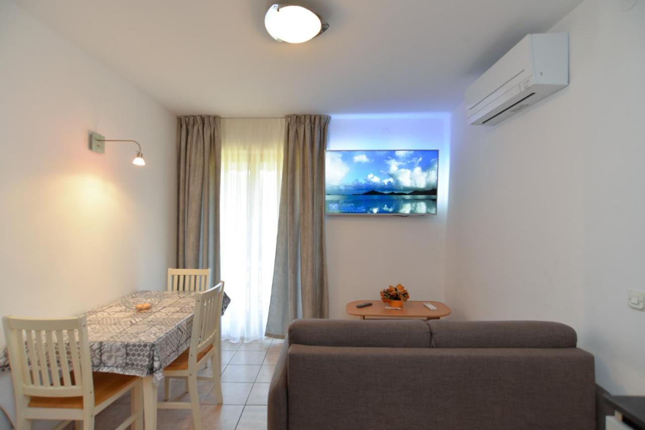 Apartment Elvis 1299 *