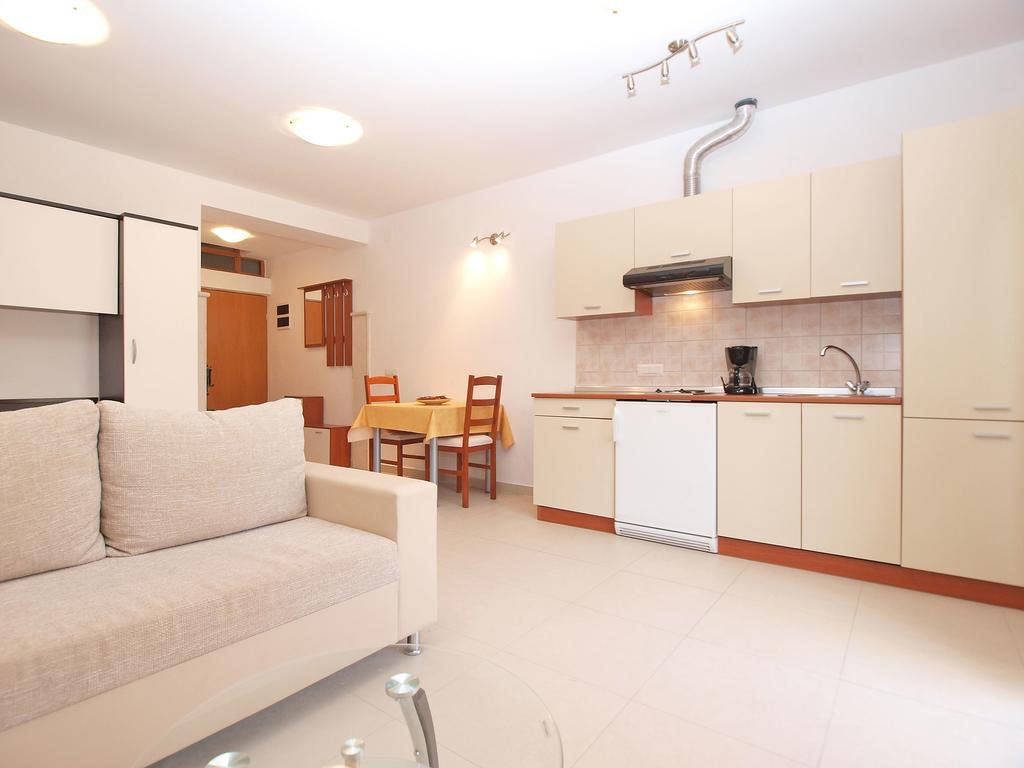 Apartment Elvis 1299 Vrsar